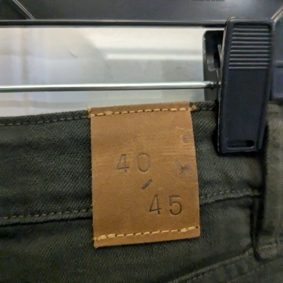 Raleigh Denim Surry Jeans - Picture 5 of 5